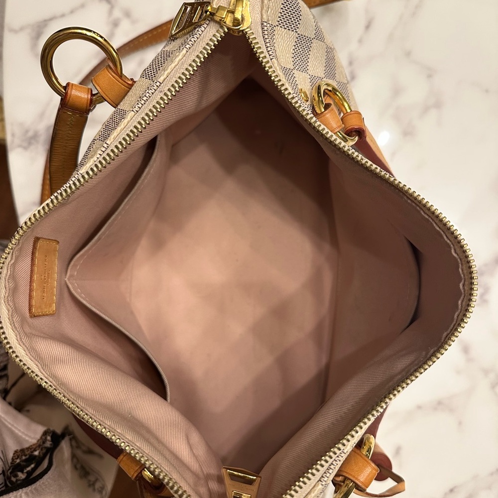 EXCLUSIVE & DISCONTINUED LOUIS VUITTON LYMINGTON DAMIER AZUR BAG - Picture 5 of 13